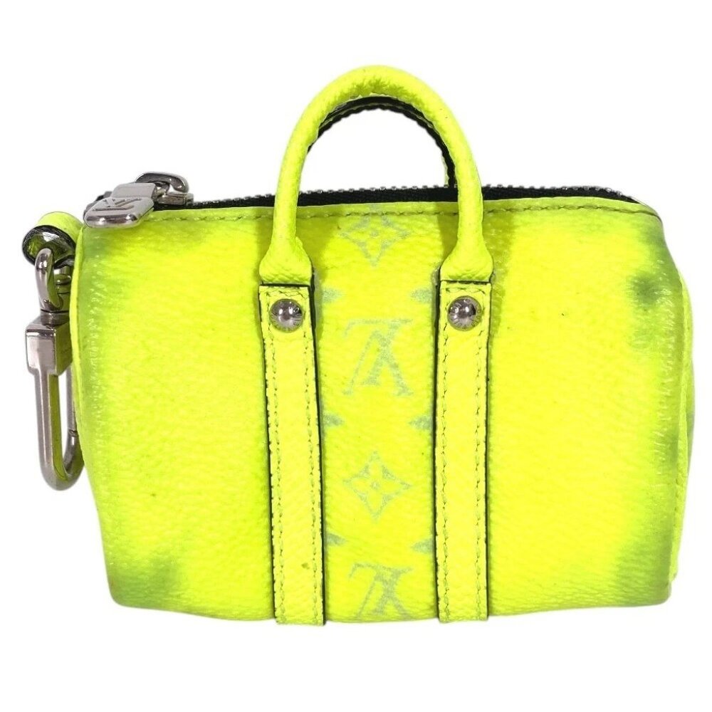 LOUIS VUITTON M01048 Taigalama Porte-Clés-Mini Keepall Bag Charm Key Holder